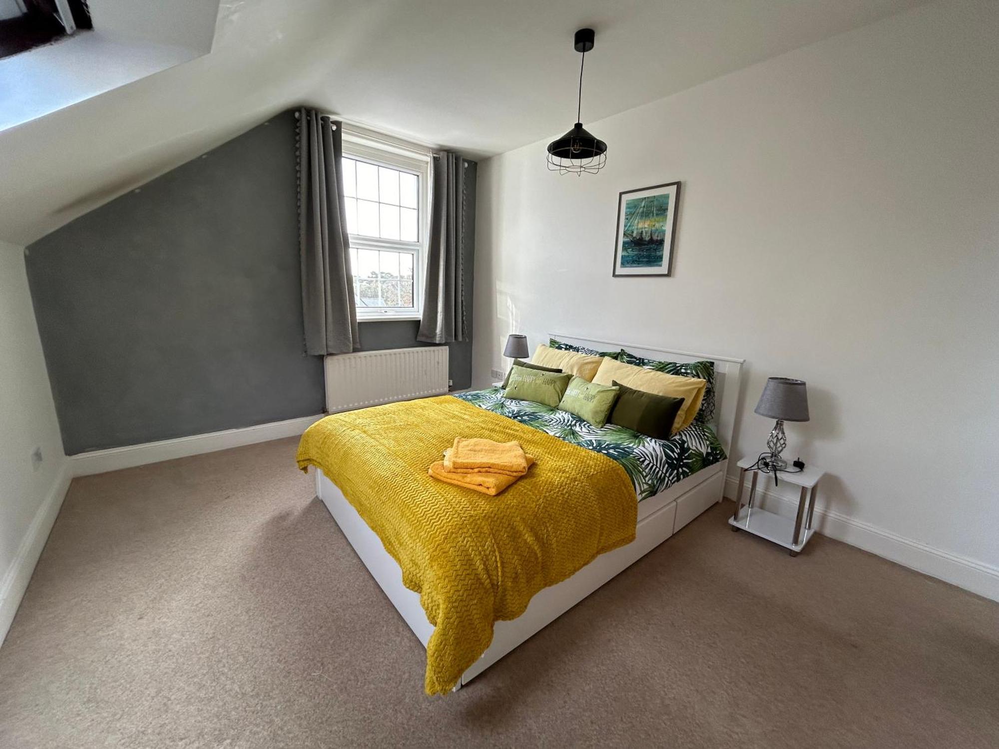 Seaside Rentals Bournemouth - 2Br, Upto 6Ppl, Beach 3 Min Walk, Dogs Ok, Wifi, Park 2 Cars Ngoại thất bức ảnh
