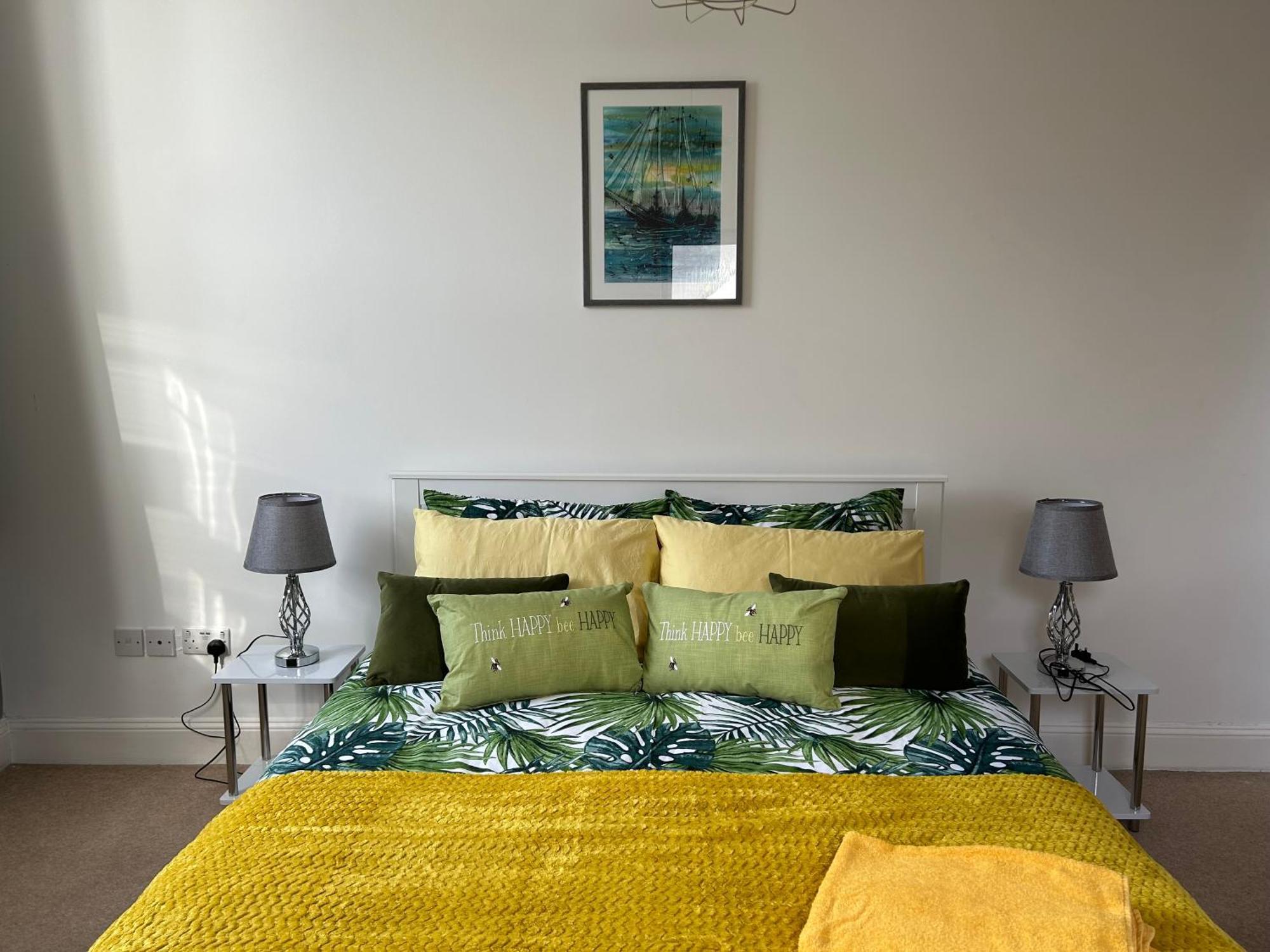 Seaside Rentals Bournemouth - 2Br, Upto 6Ppl, Beach 3 Min Walk, Dogs Ok, Wifi, Park 2 Cars Ngoại thất bức ảnh